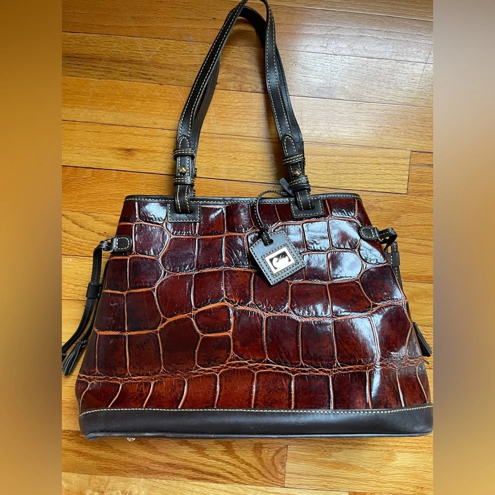 Dooney and Burke Purse - Picture 1 of 4